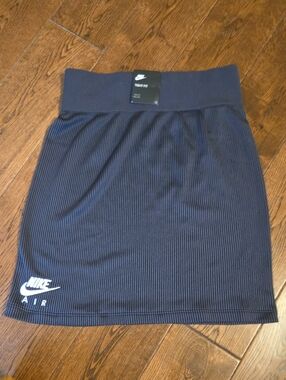 Nike Women's Navy Ribbed Mini Skirt with White Logo